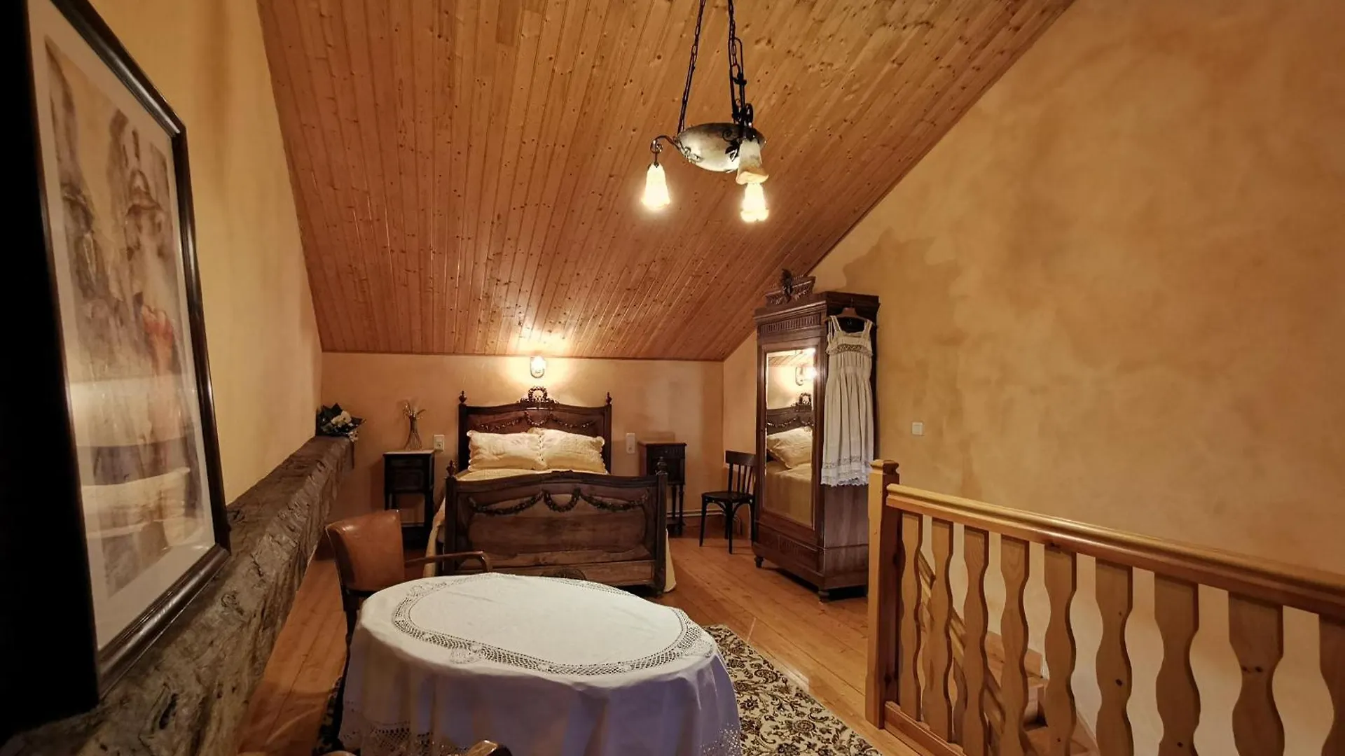 Holiday home Charmant Gite Historique Avec Peche Privee Et Foret, Pres De Brioude Et Blesle - Fr-1-582-352 Lorlanges France