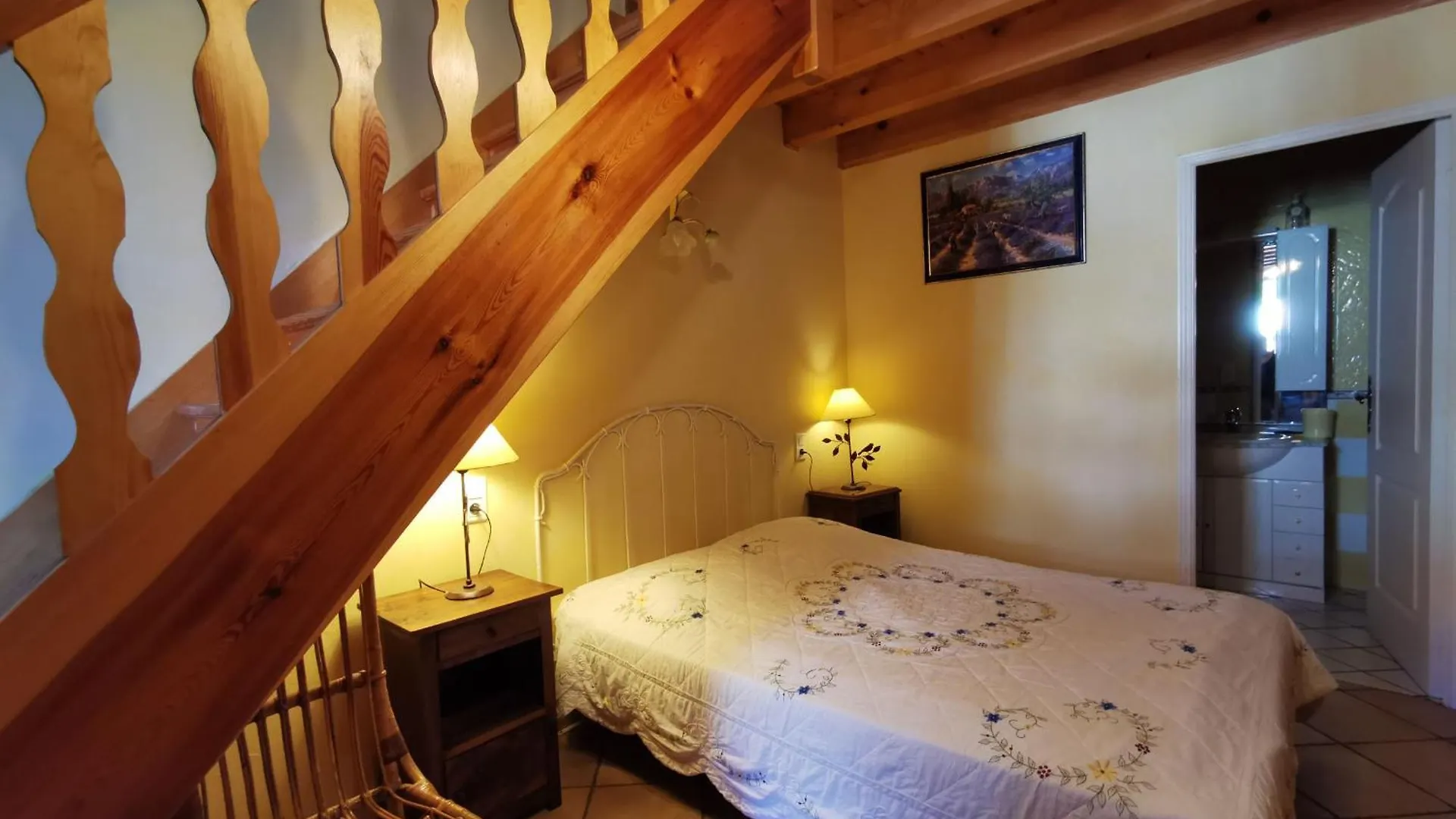 Holiday home Charmant Gite Historique Avec Peche Privee Et Foret, Pres De Brioude Et Blesle - Fr-1-582-352 Lorlanges